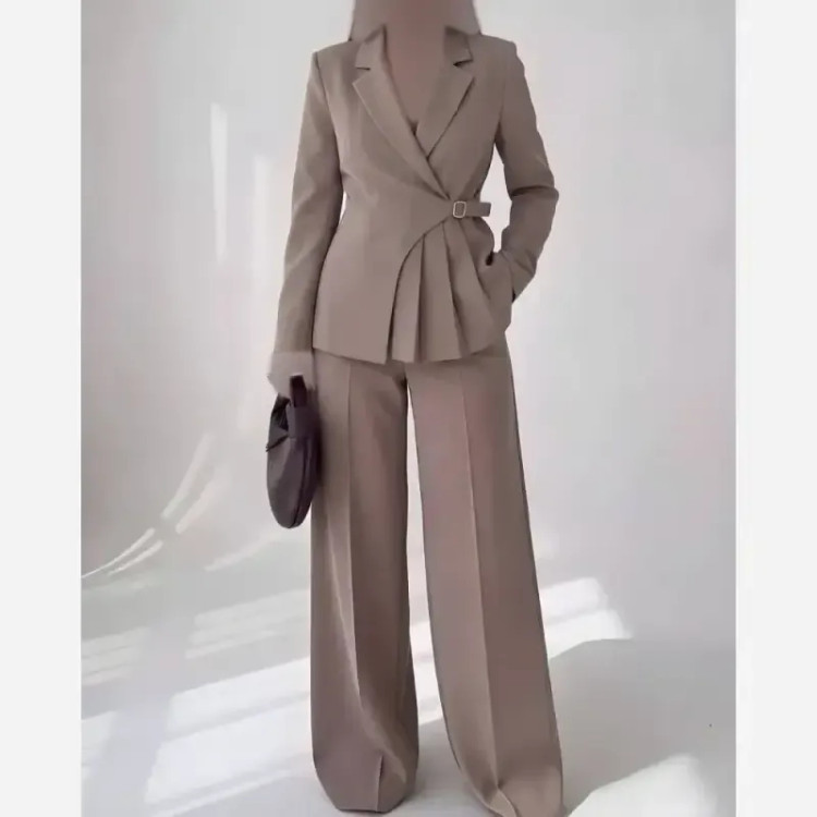 کت شلوار سگک دار پینترستی کرپ مازراتی زنانه