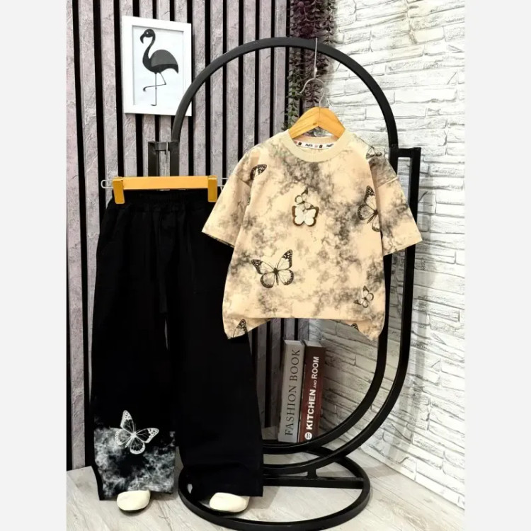 لباس دخترانه تیشرت و شلوار طرح پروانه جنس نخ پنبه لاکرا سایز 50 و 55