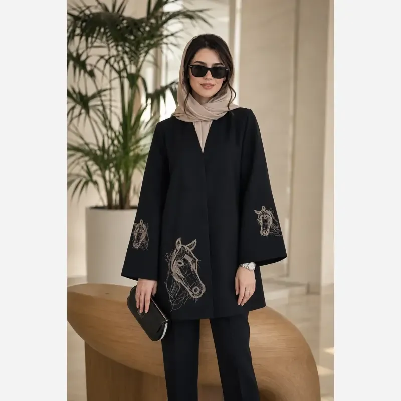 مانتو زنانه کرپ مازراتی گلدوزی مدل ایلیا فری سایز 40 تا 50